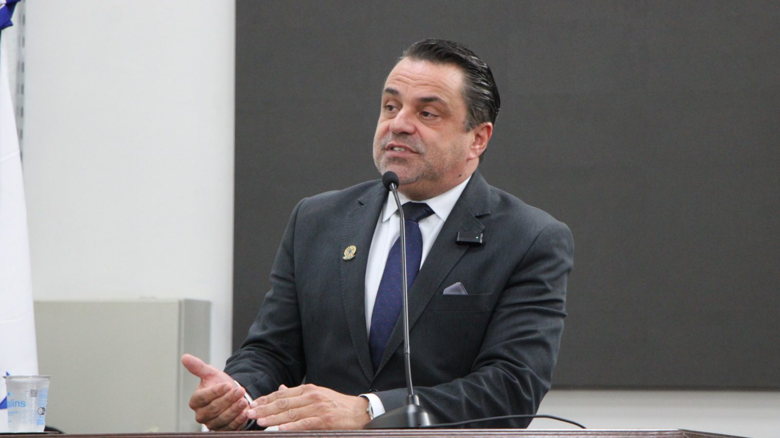 Vereador pede abertura de CPI para investigar manutenção de escolas em Rio Preto