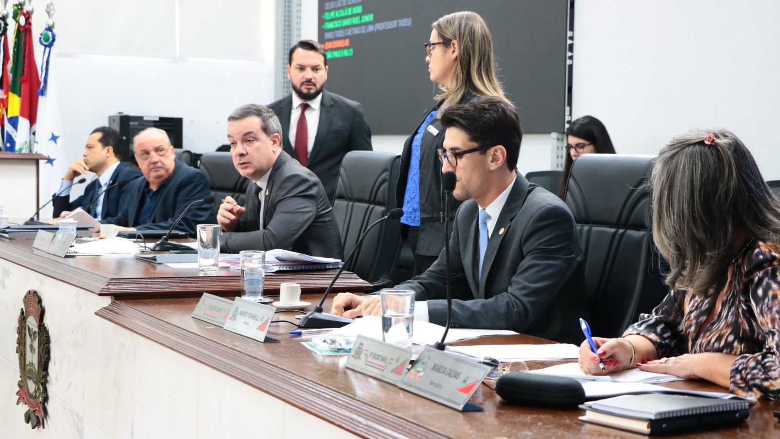 Em urgência, Câmara vota remanejamento de R$ 35,4 milhões no orçamento do município