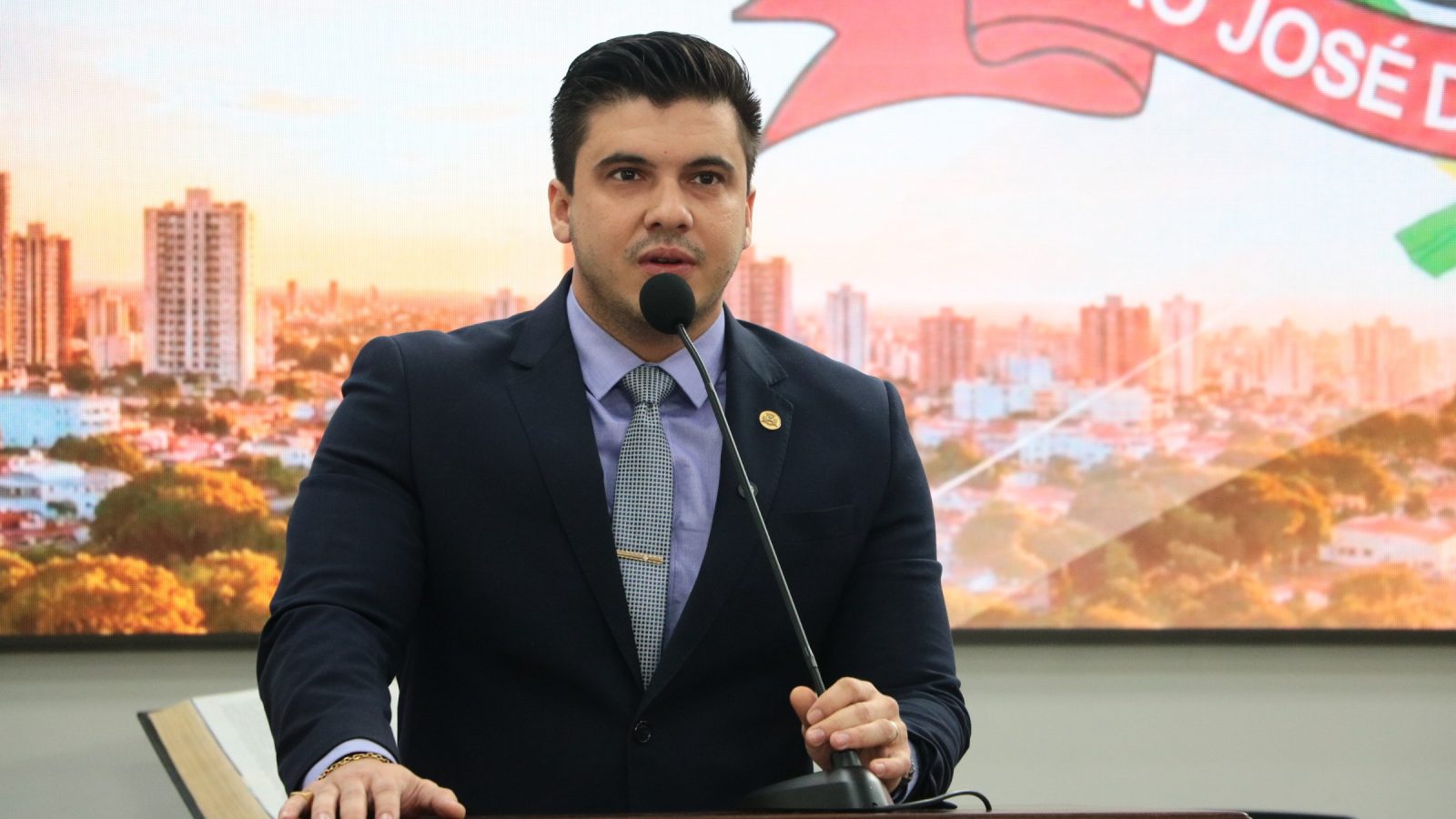 Vereador pede abertura da CPI do Esporte