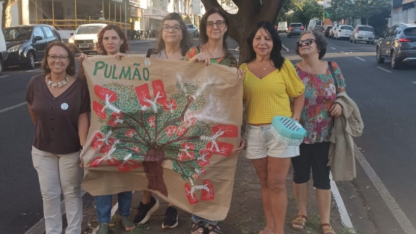 Protesto cobra política de arborização após queda da cobertura de árvores em Rio Preto