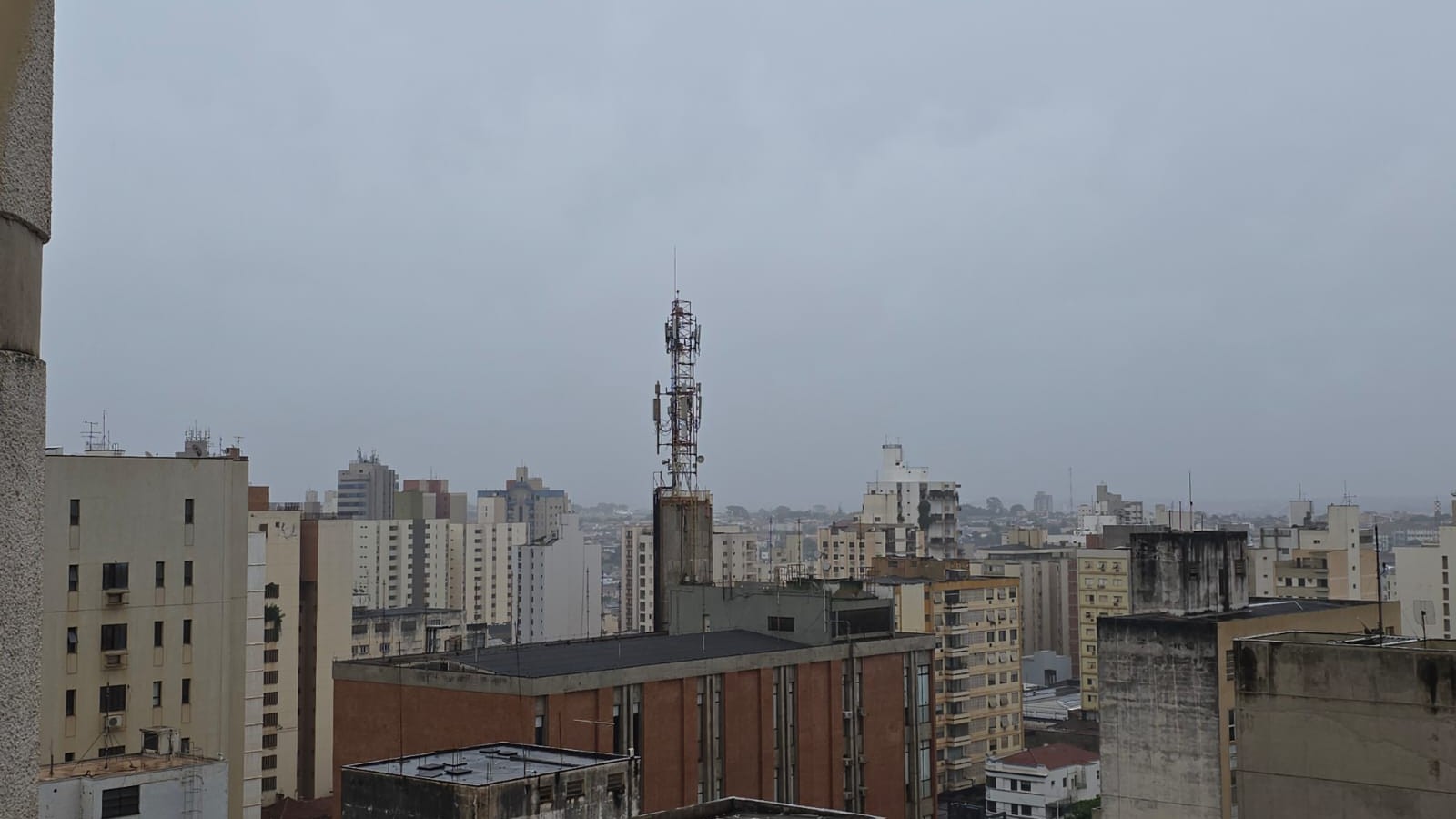 Após dias de calor, nova frente fria chega a Rio Preto