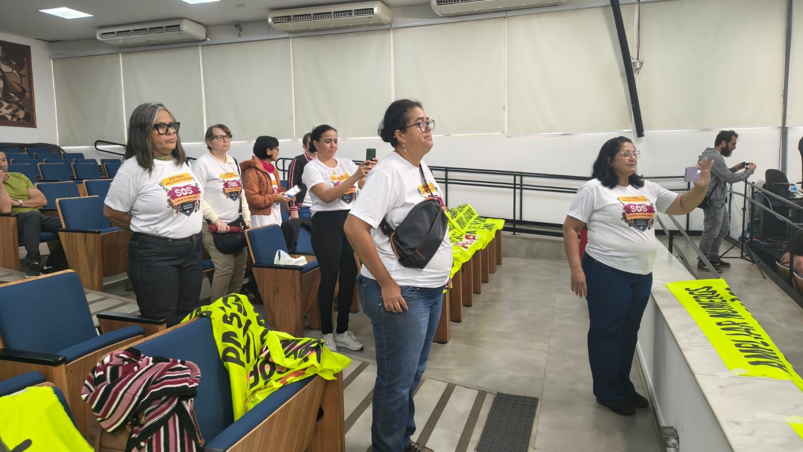 Protetoras cobram suporte do Bem-Estar Animal para combater abandono