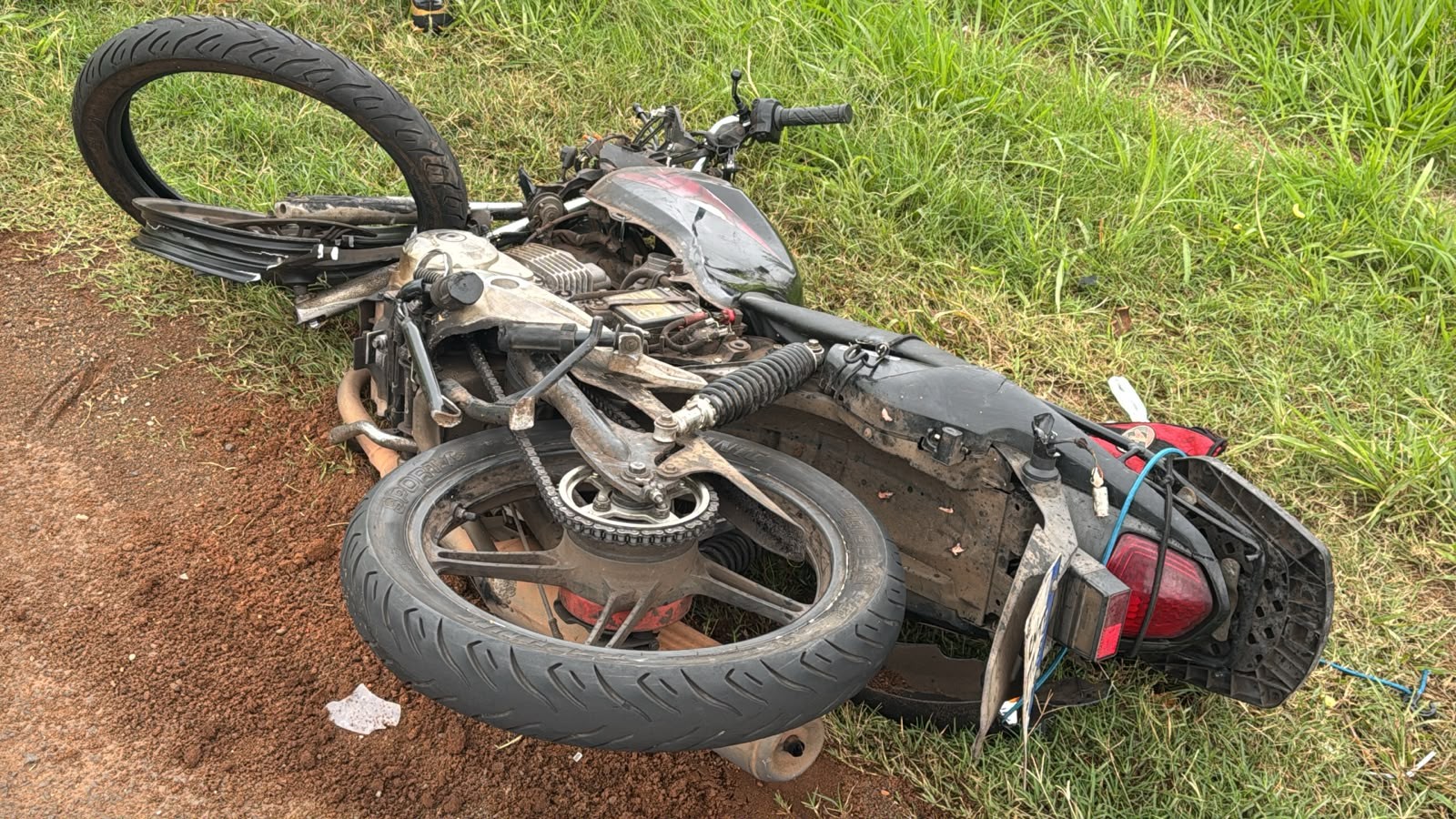 Motociclista morre em colisão frontal com carreta na BR-153 em Rio Preto